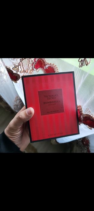 Vând parfumuri originale siciliiate și de femei și de bărbați