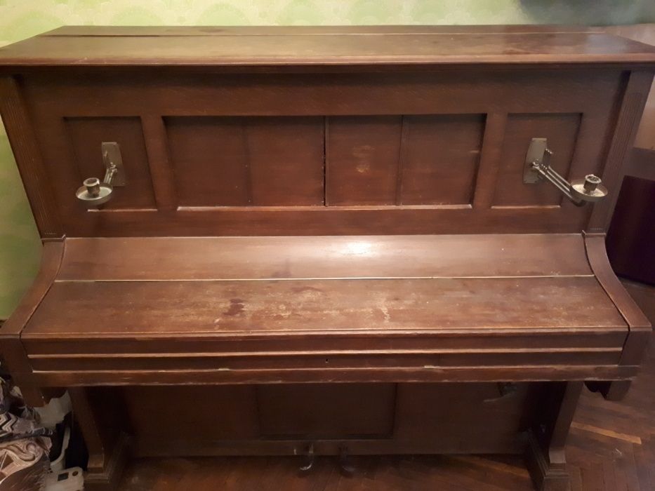 Антикварное немецкое пианино, типа "pianola", марки Stems Dresden.