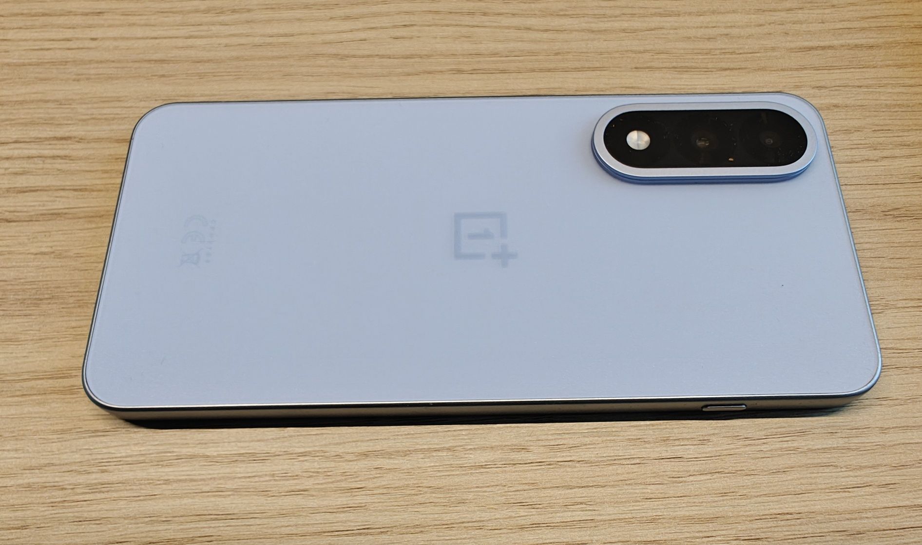 OnePlus Nord 5 12 GB Ram 512 GB Storage