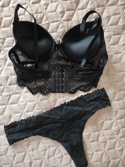 Красиво дамско бельо