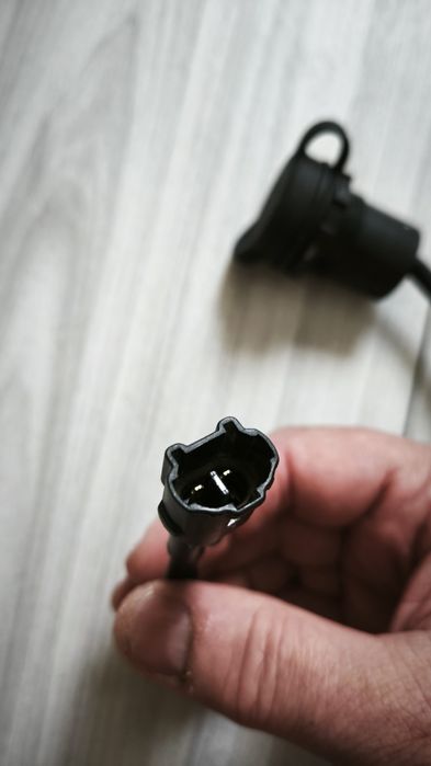 Vând charger USB-A motocicleta original Yamaha, 5V 2Ah