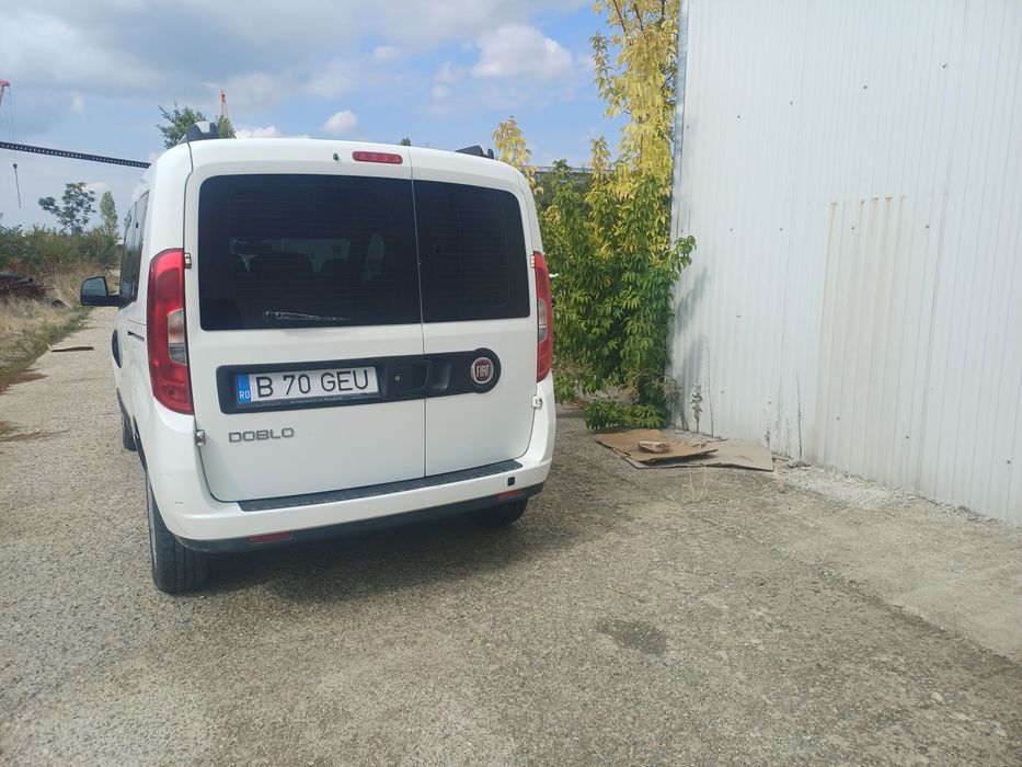 Vând Fiat Doblo 7 locuri 2015 Lodgy
