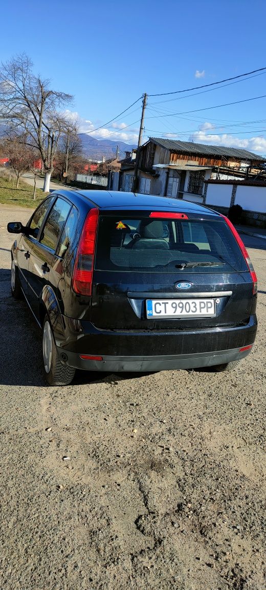 Ford fiesta 1.3 gaz.