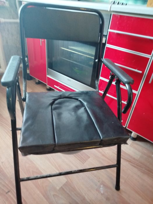 Био туалет для пожилых людей