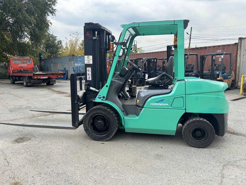 Продам вилочный погрузчик (кара)