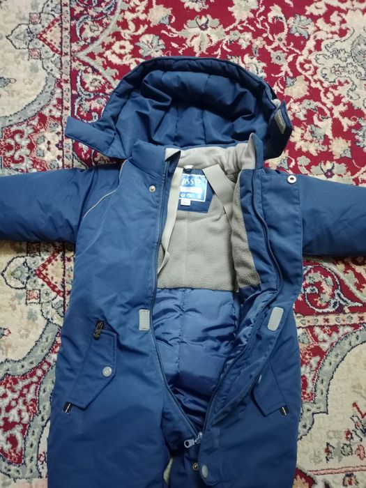 Продам комбинезон для мальчика