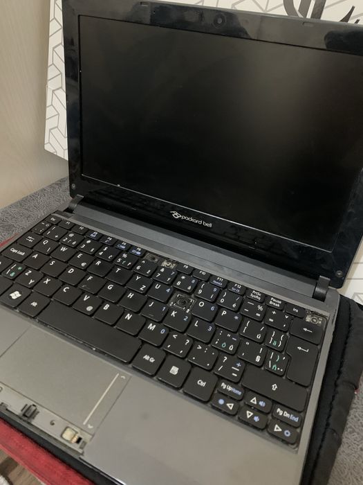 Нетбук, внутренний экран сломан