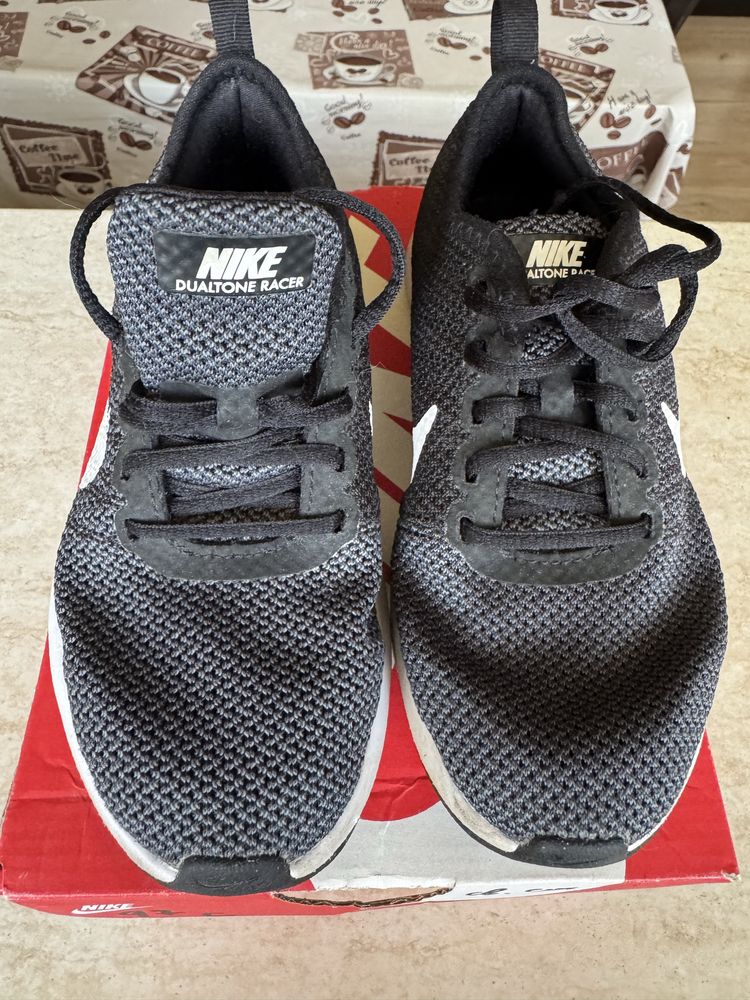 Маратонки nike размер 29.5