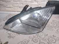 Far stanga Ford Focus 1, an 2001