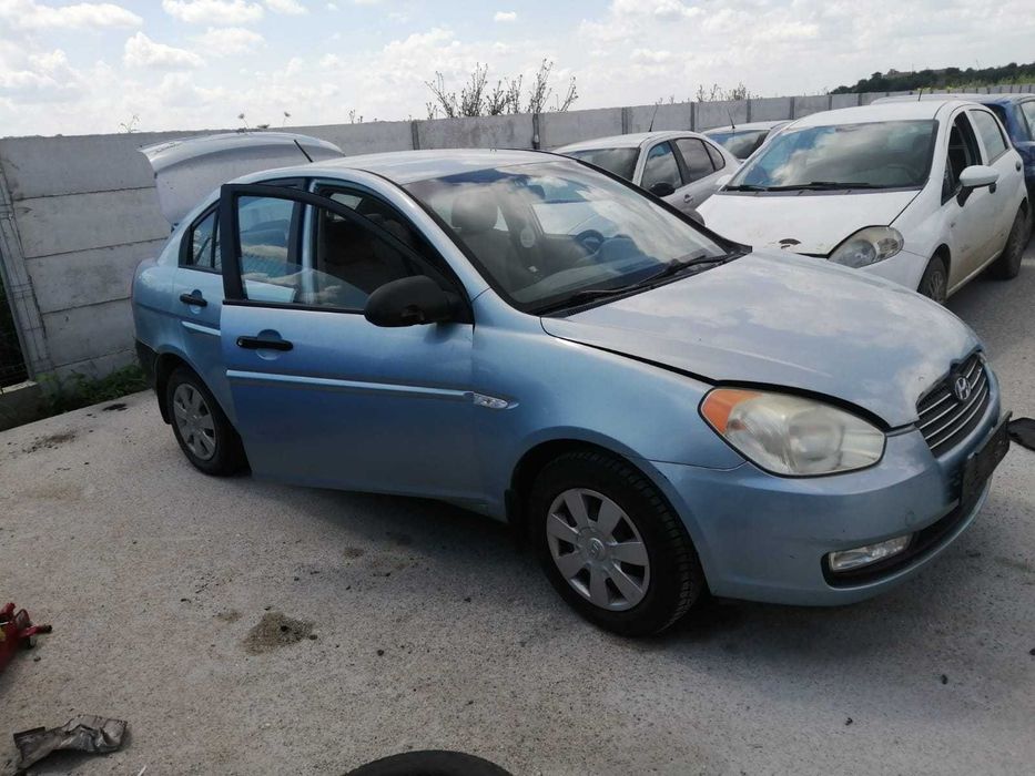 Usa , Portiera Hyundai Accent 3