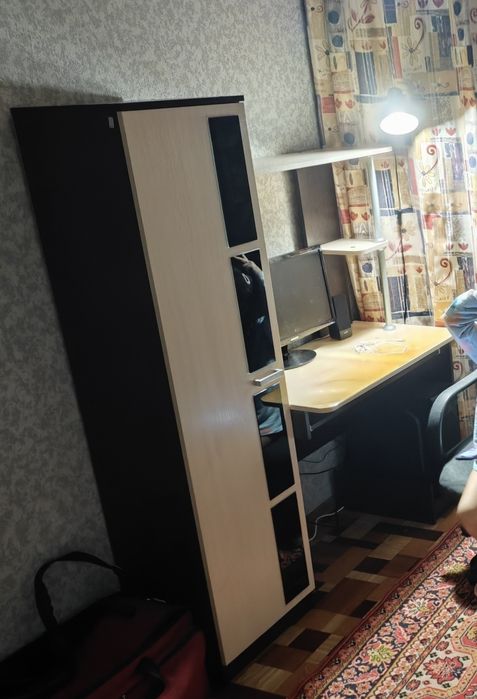 Компьютерный стол со шкафом