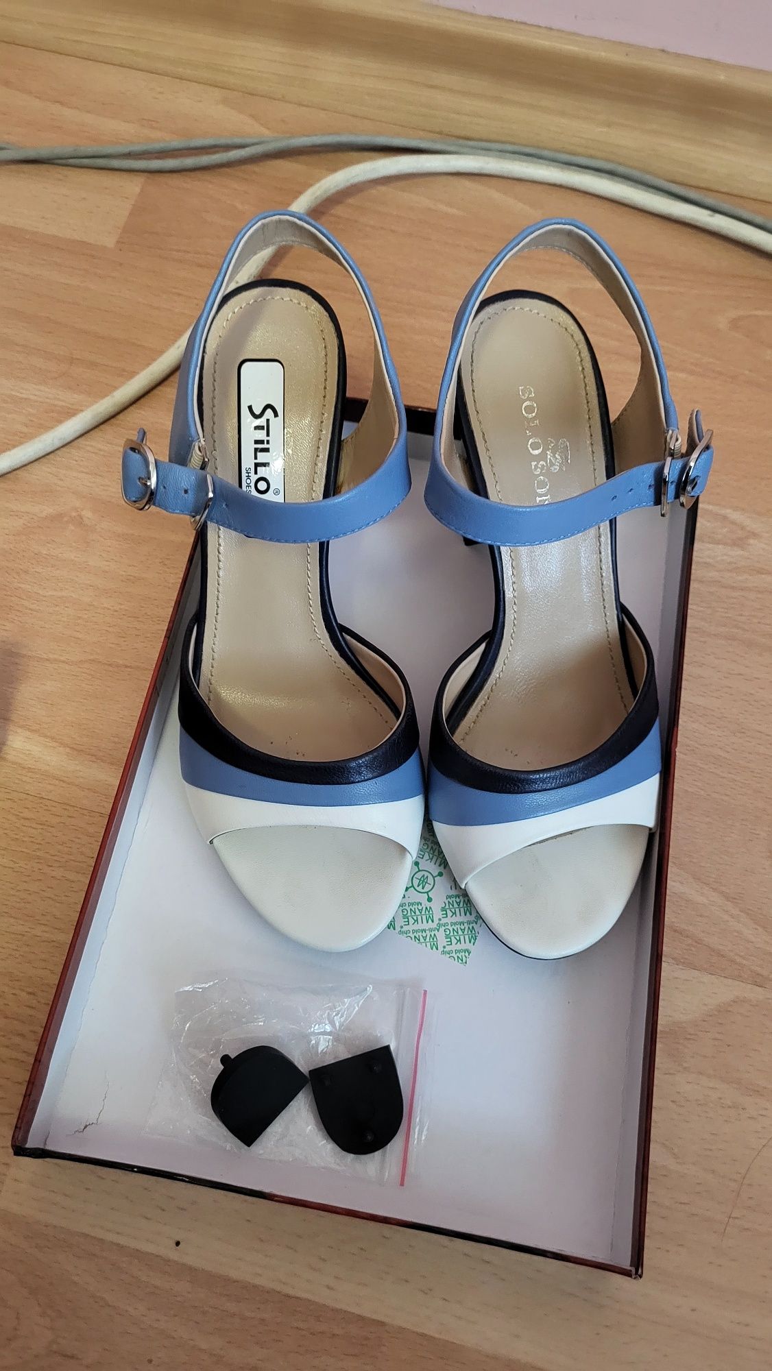 Продавам дамски сандали