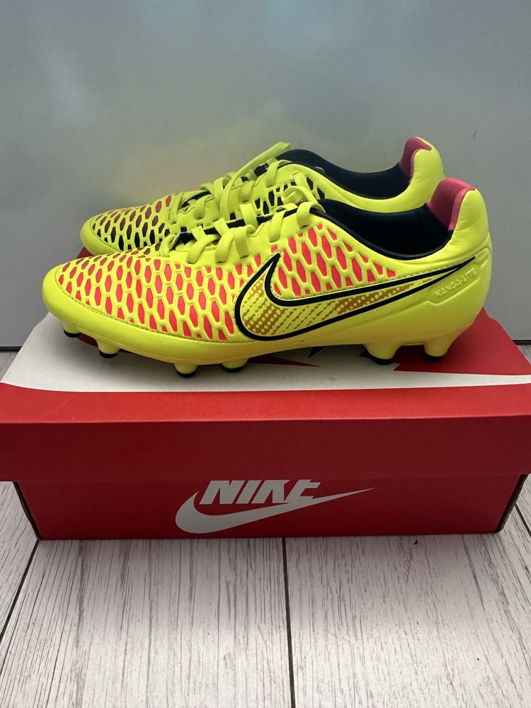 Nike бутонки 41.