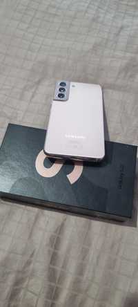 Samsung S22 5G Rose 
Dual SIM
Liber la retea
Memoria de stocare e
