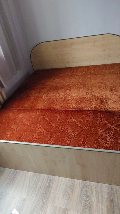 Продаются шкаф кровать двухспальная срочно