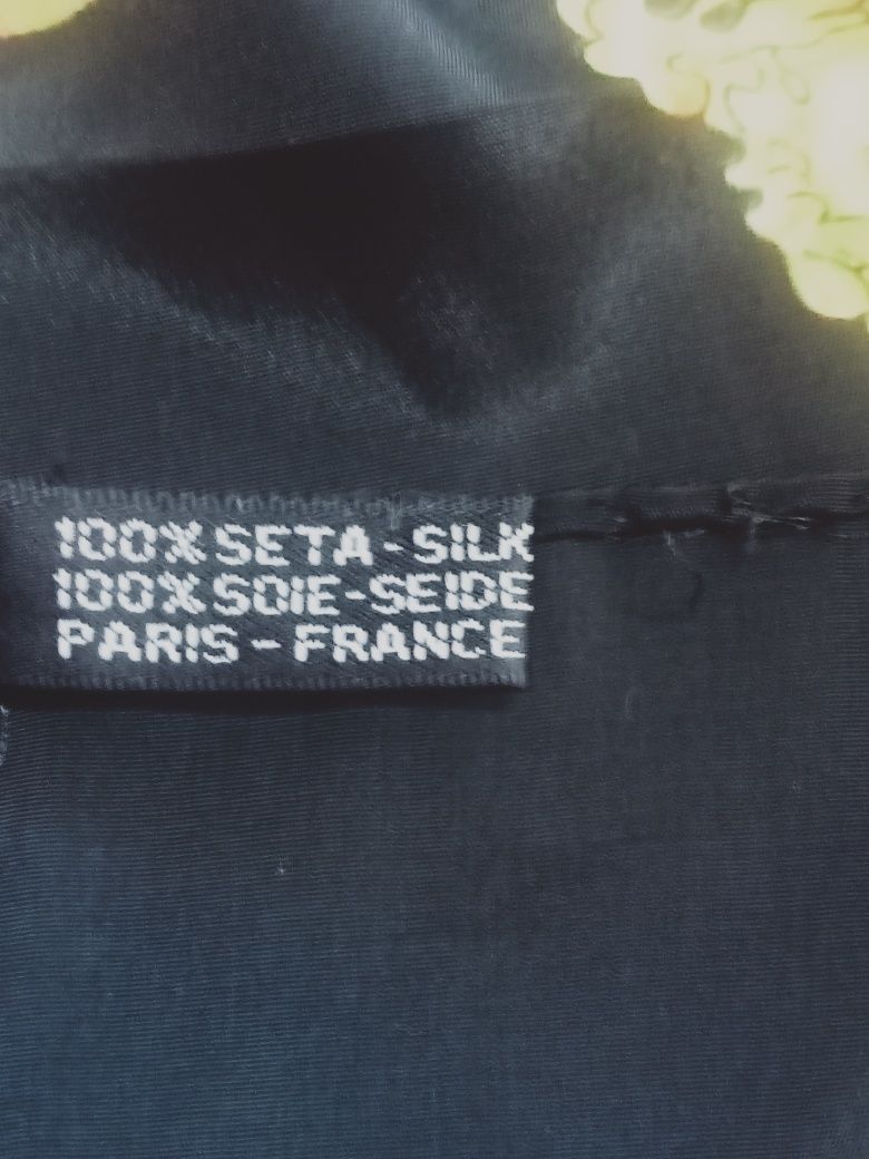 Eșarfă mărime 100cm /100 cm marca Versace