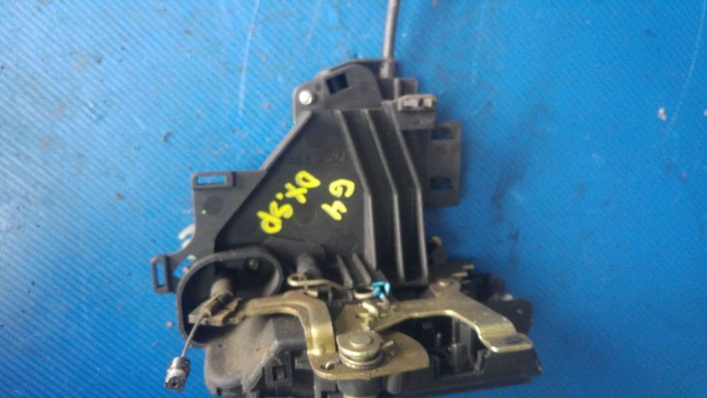 broasca usa dreapta spate vw golf 4 3b4838016