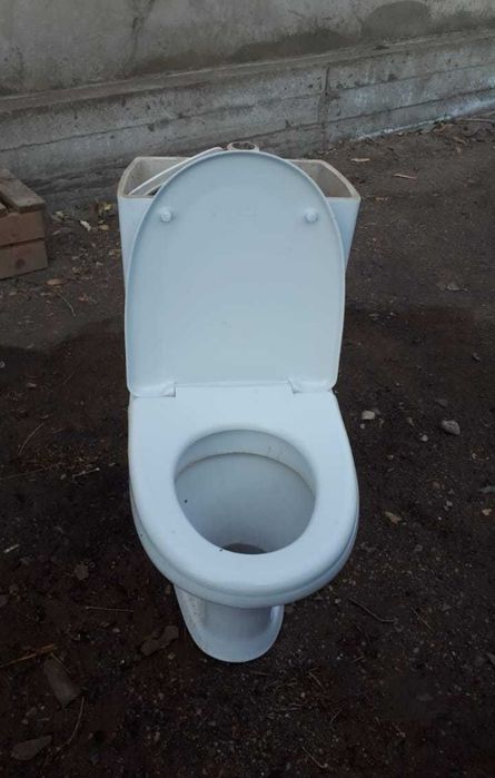 продаю унитаз на котором сидел мбаппе