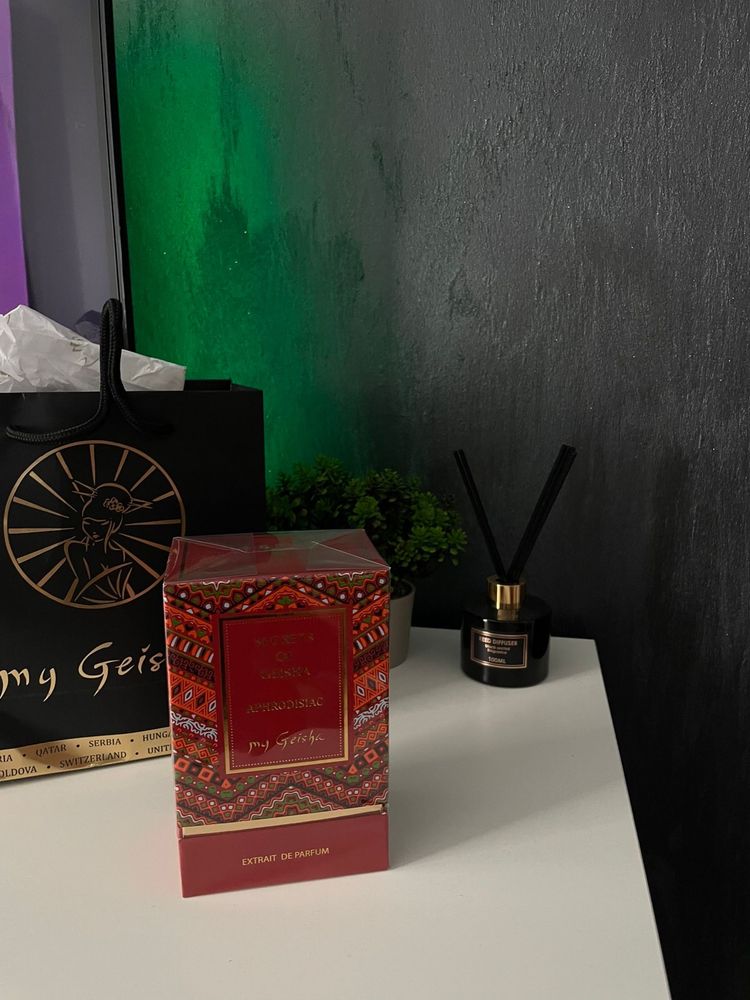 Vând parfum My Geisha