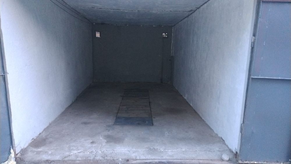 Garaj /boxa depozitare de inchiriat
