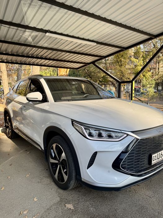 BYD Song Plus ( 1 позиция )  gibrid 2023 года идеальная машина