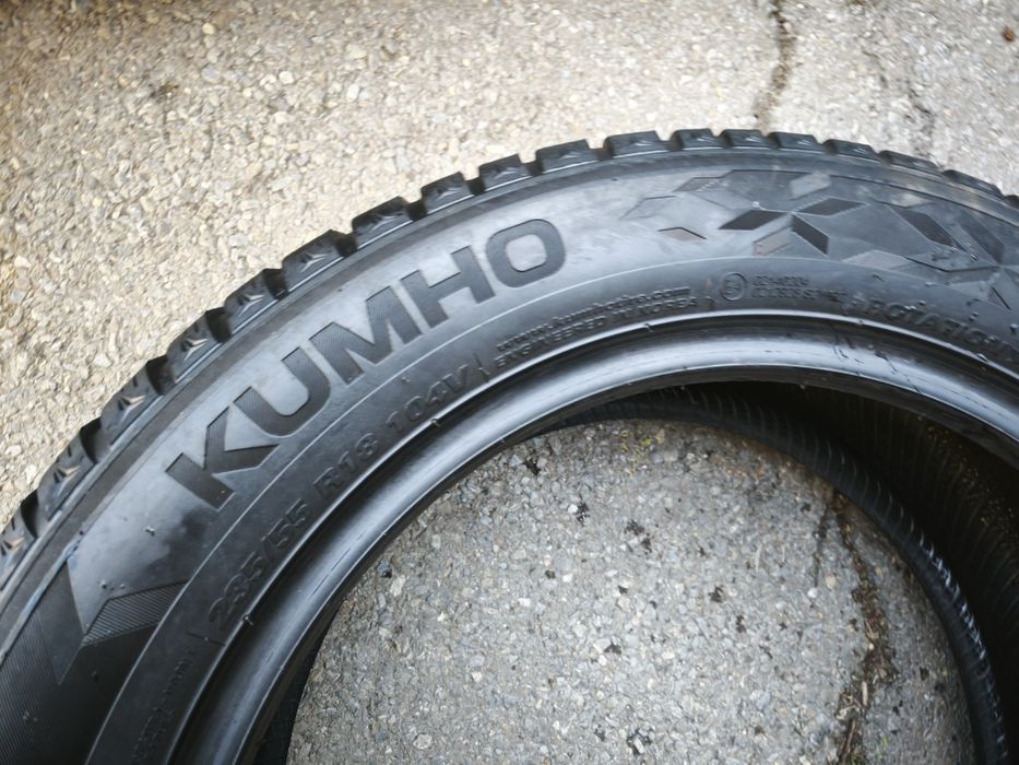 235/55/18" 2бр Kumho winter craft, dot2223,7mm