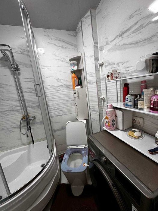 Юнусобод 14кв 1/4/5 Сотилади