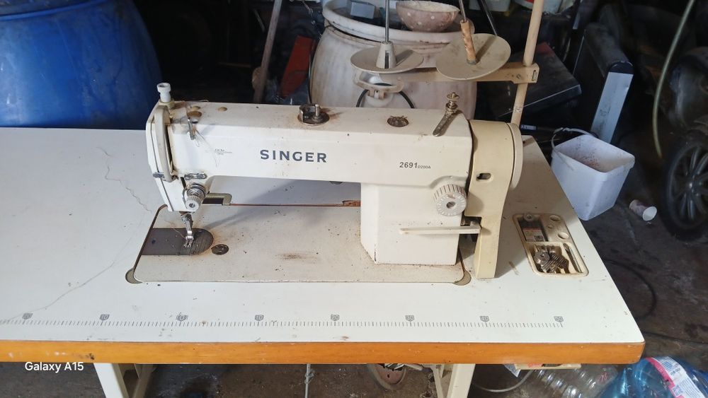 Продавам шевна машина сингер