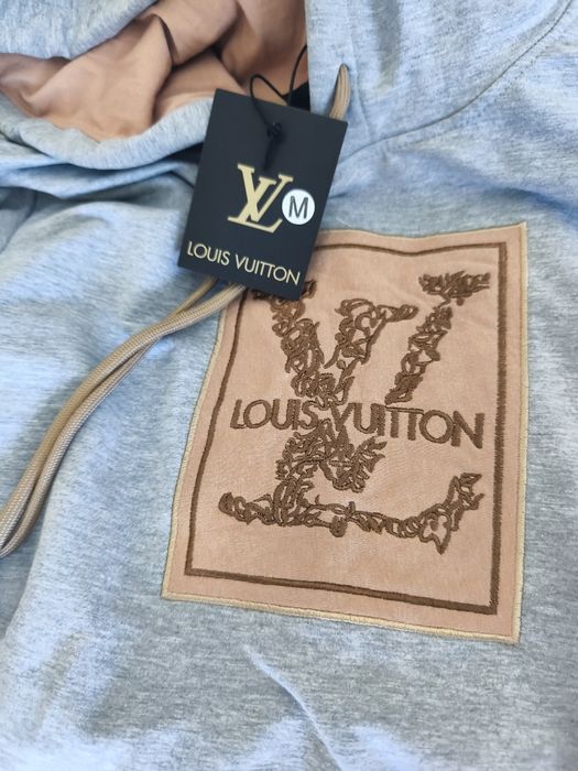 Дамски екип на"Louis Vuitton"