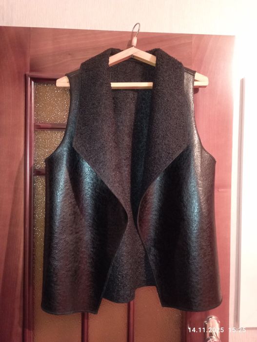 Жилетка женская утепленная