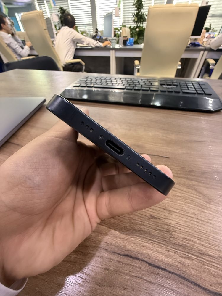 Iphone 16e 128Gb