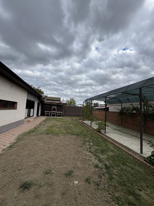 Casa de inchiriat pe parter in Sag