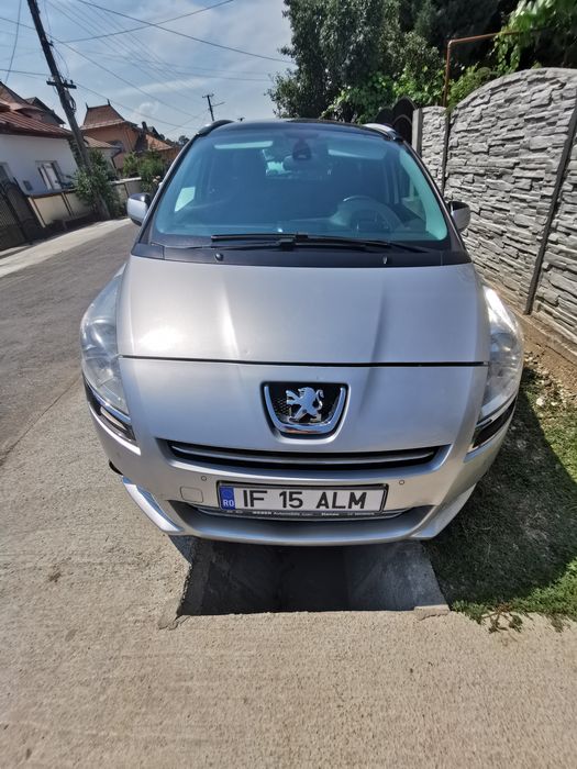 Peugeot 5008 benzină