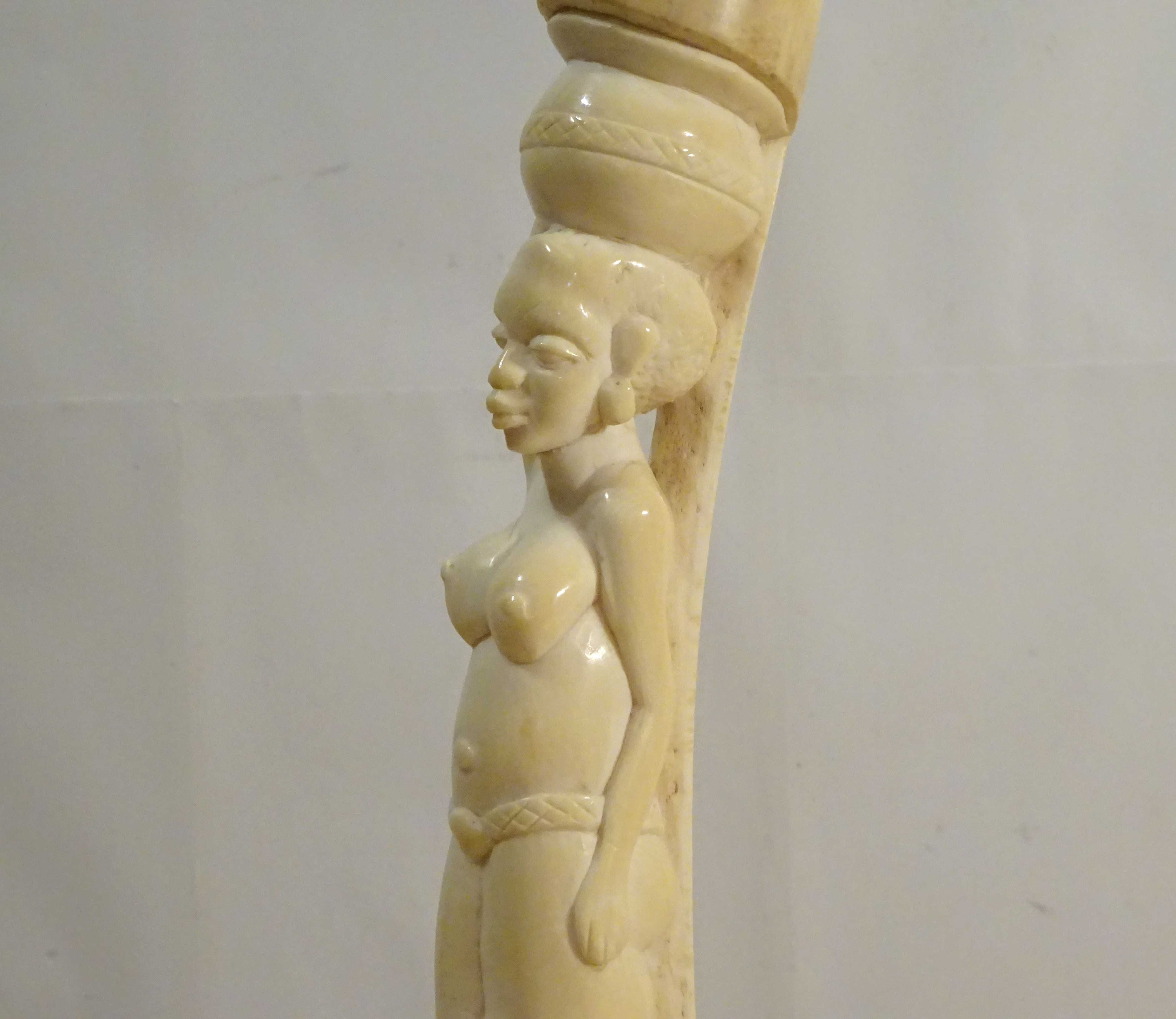 Sculptura tribala africana in material pretios ‘Muza’ | UNICAT