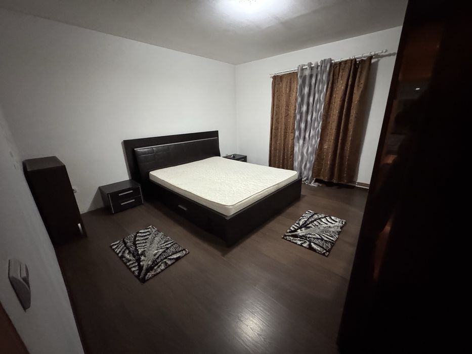 Inchiriez casa 3 camere, cartier Mosnei!