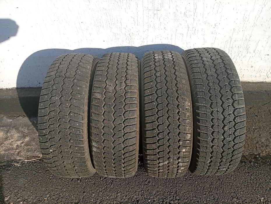 Зимние шины 205/65 R15