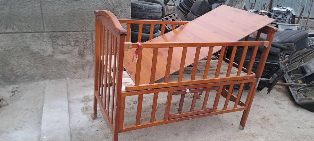 Есть манежка в нормальном состоянии можно за 5000 тс тенге