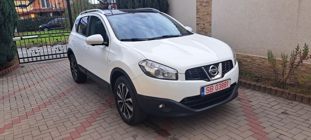 Nissan Qashqai 2.0dci,automata,4x4,,panoramic,camera 360",impecabila