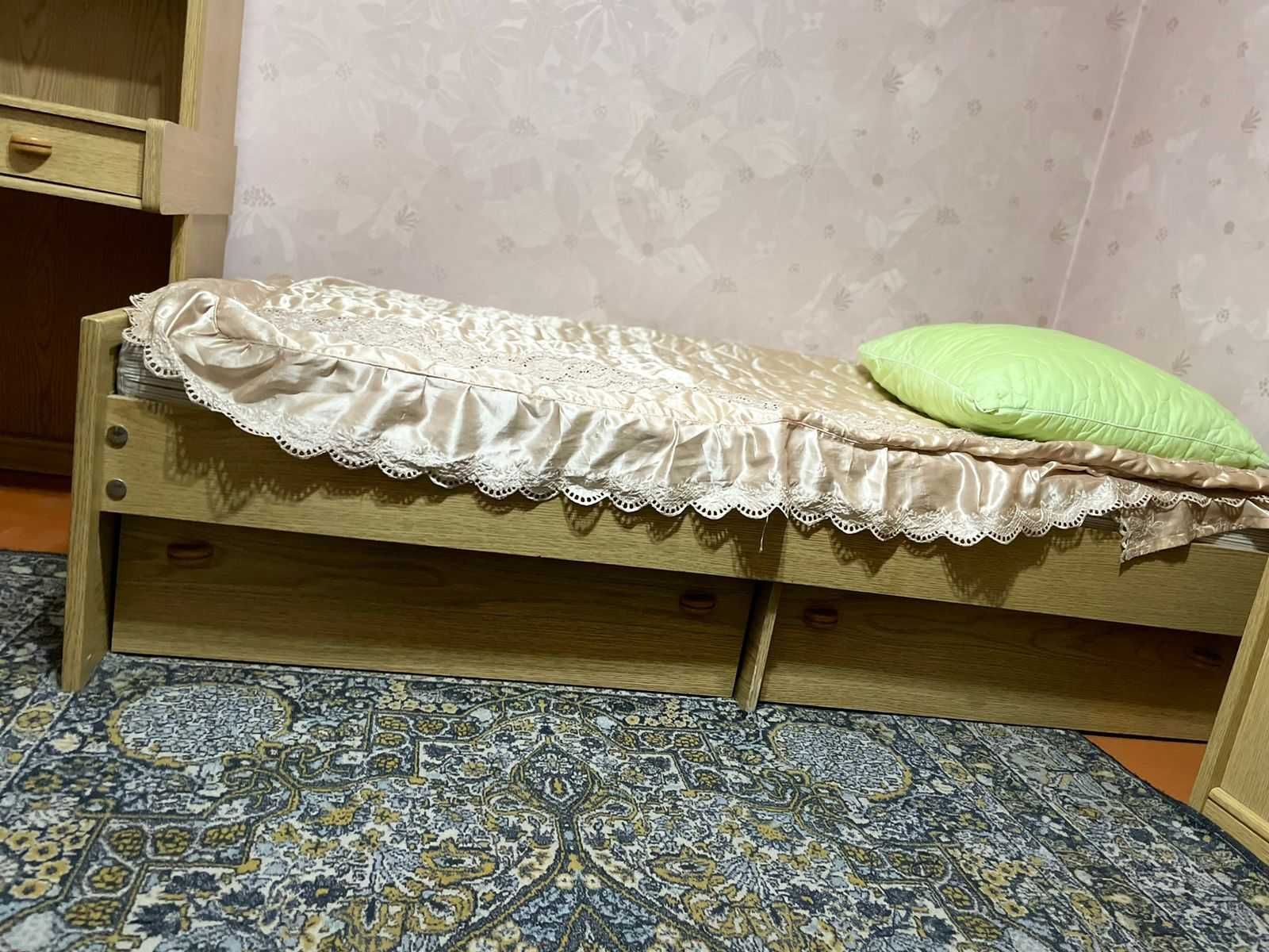 детская мебель и кровать
