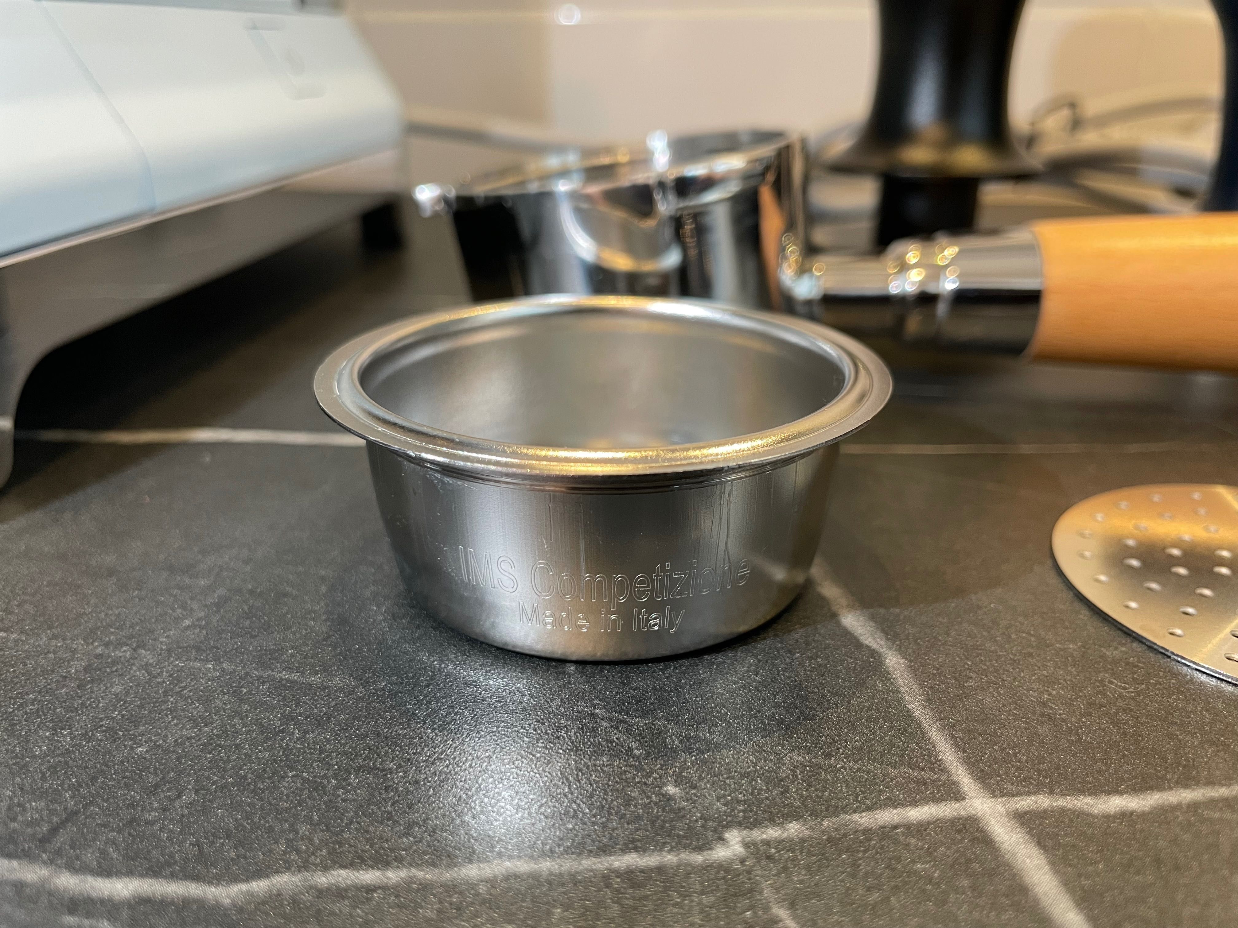 Espressor Smeg ECF01PBEU - stare excelentă + accesorii premium incluse