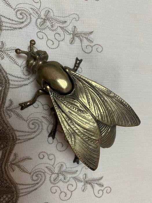 Пепельница "Муха" латунь. Состояние отличное.  Длина 18 см.