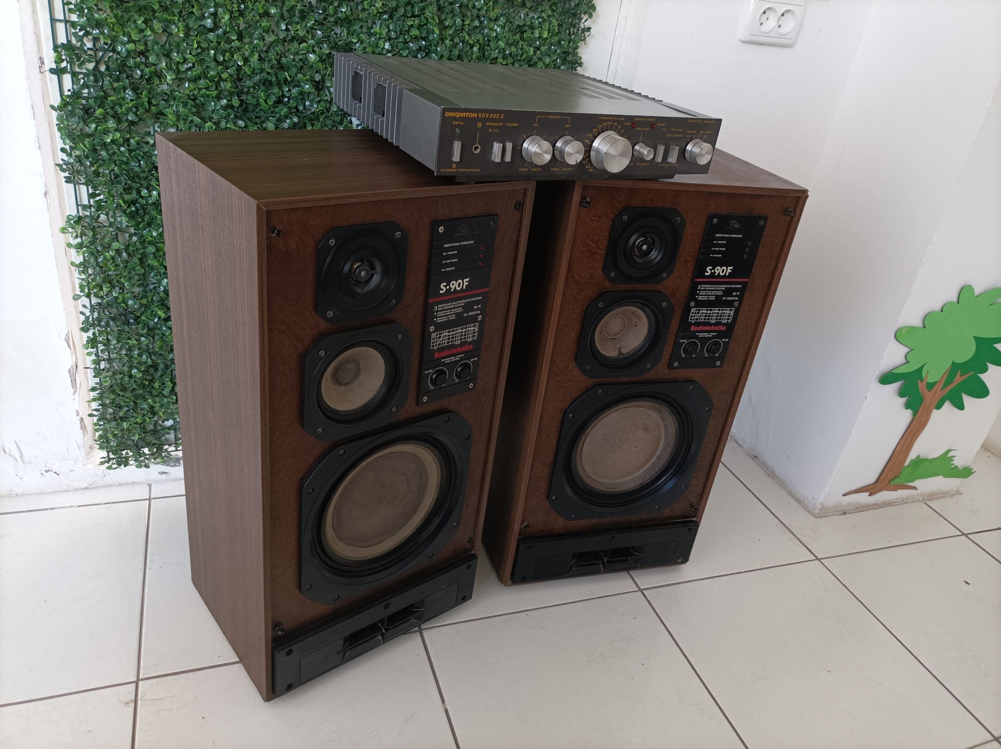 Продам  50у-202с и S90F