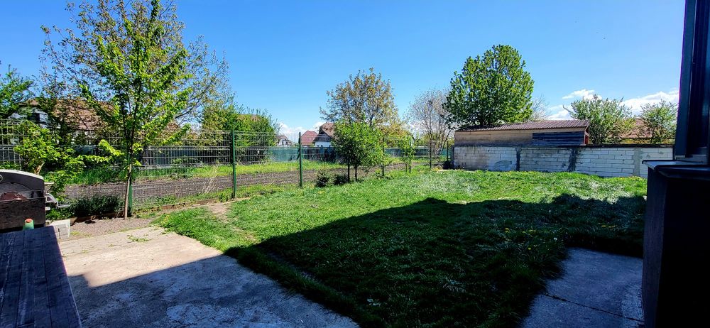 Apartament 3 Camere + 285 Mp curte