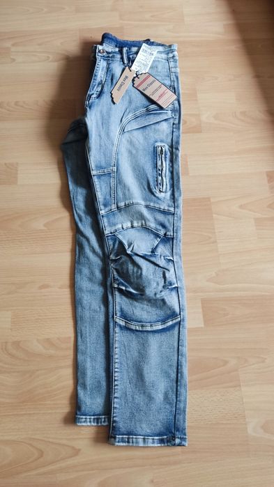 Blugi jeans slim