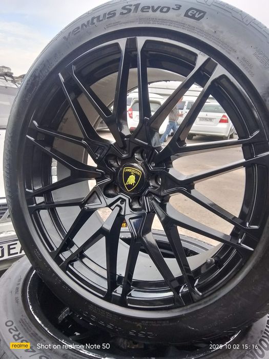 Lamborghini Fason r20