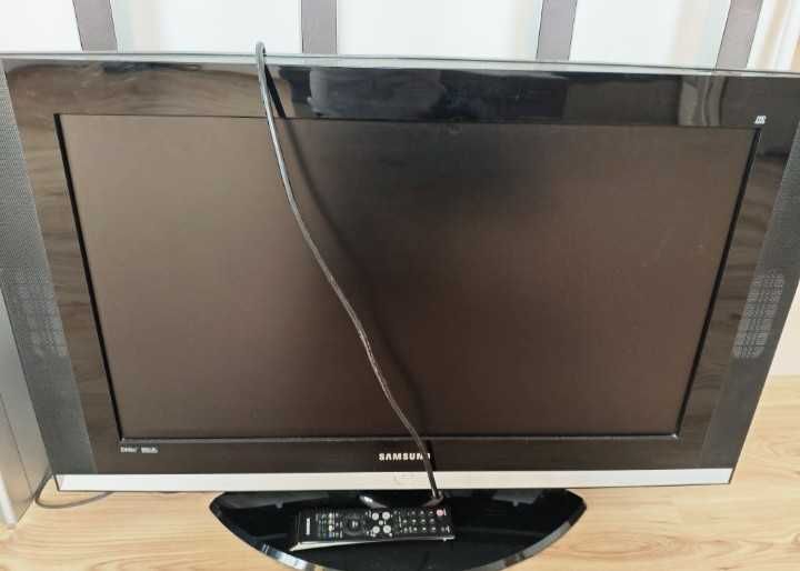 Телевизор SAMSUNG 32 "