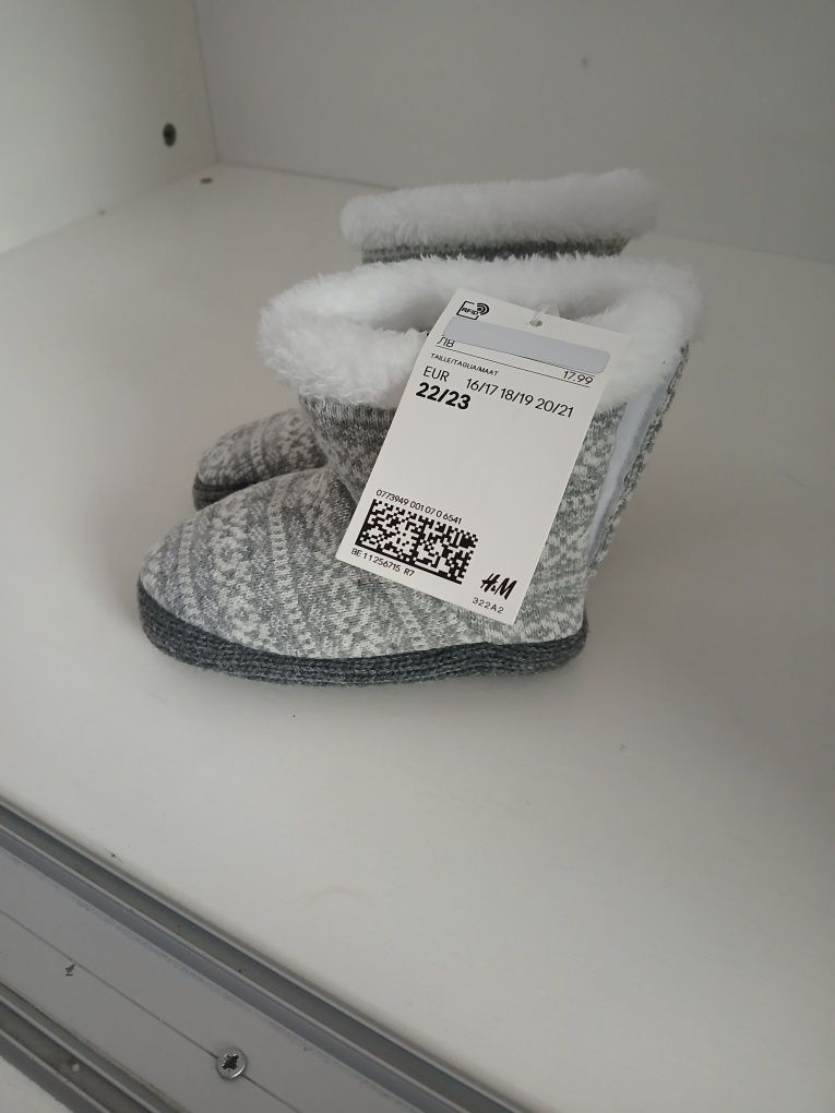 Пантофи h&m 22/23