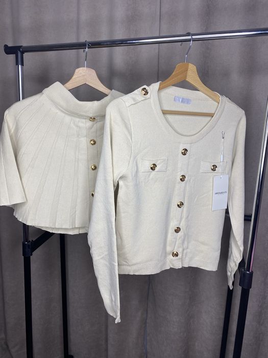 Compleu din tricot