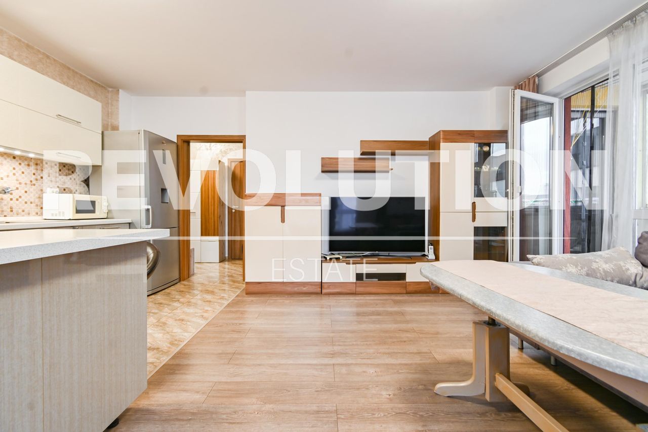 Дава се под наем Тристаен апартамент в София, Дружба 1 - 108 кв.м за 800 € - Снимка #2