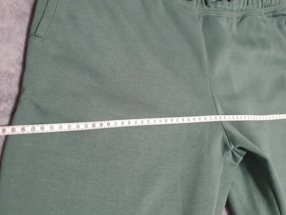 Pantaloni noi Primark